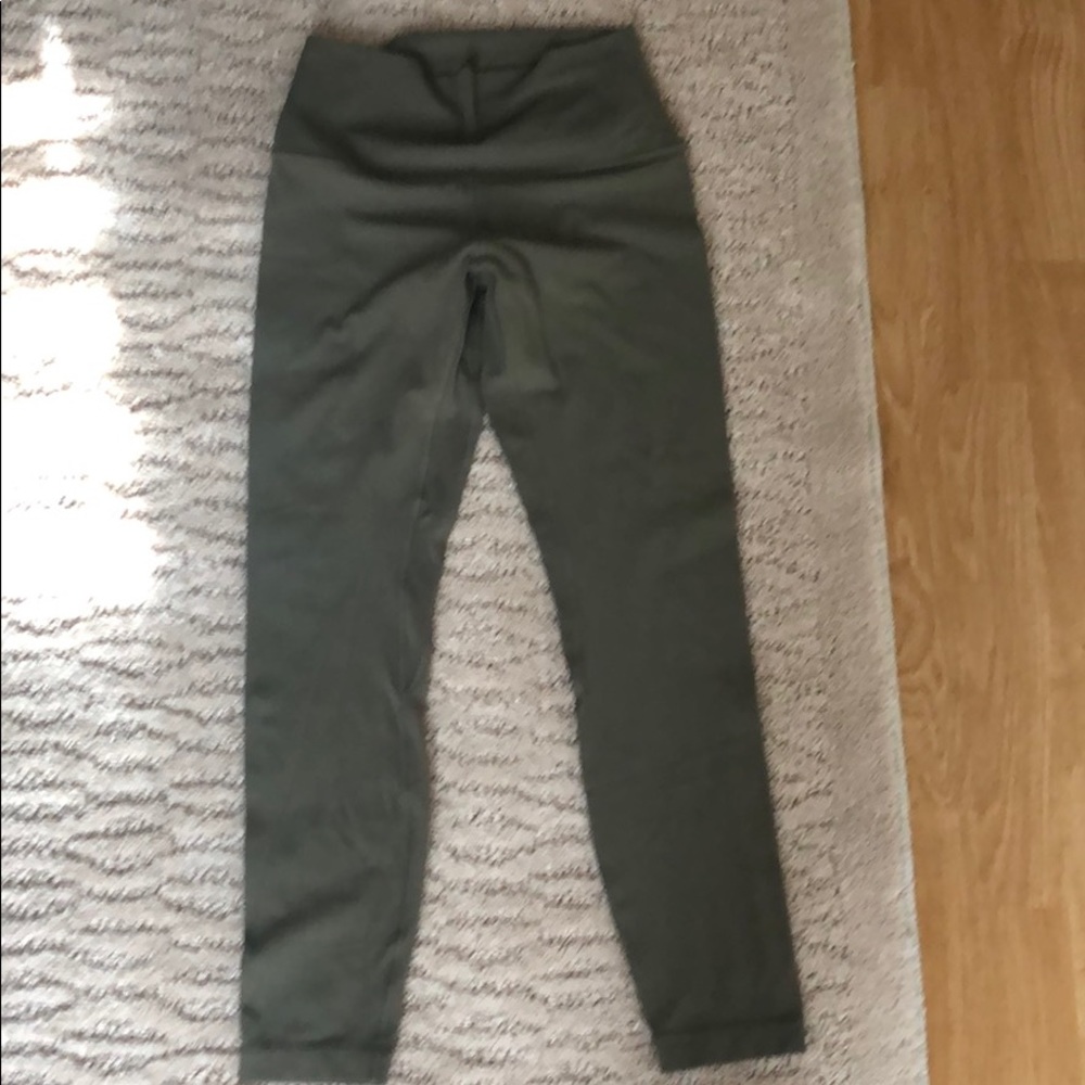 LuLulemon yoga pants